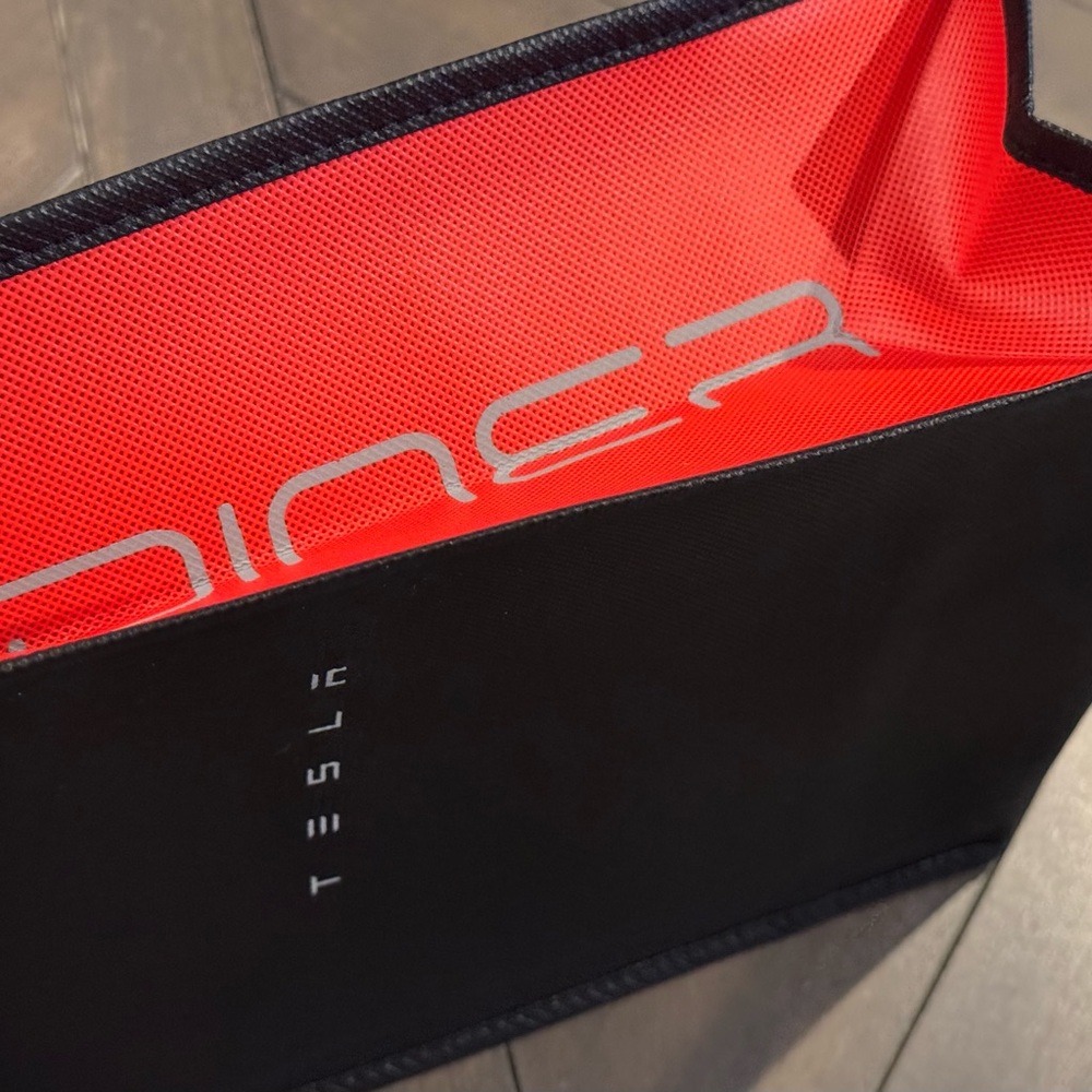 Tesla Diner Exclusive, Small Bag (Brand New)